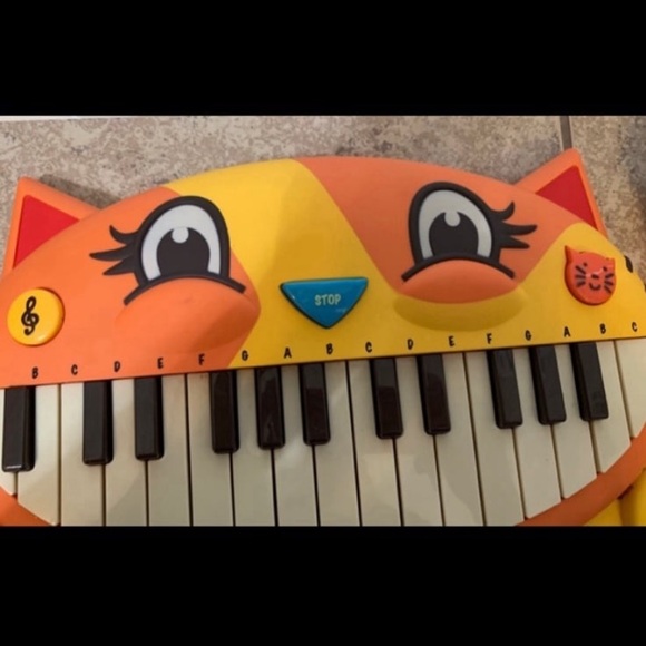 B Toys – Meowsic Toy Piano – Children’S Keyboard Cat Piano with Toy Microphone - Picture 8 of 13